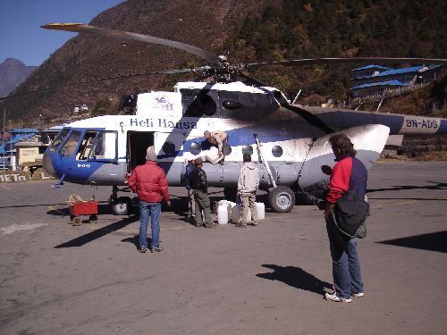 Image: Chopper In Lukla